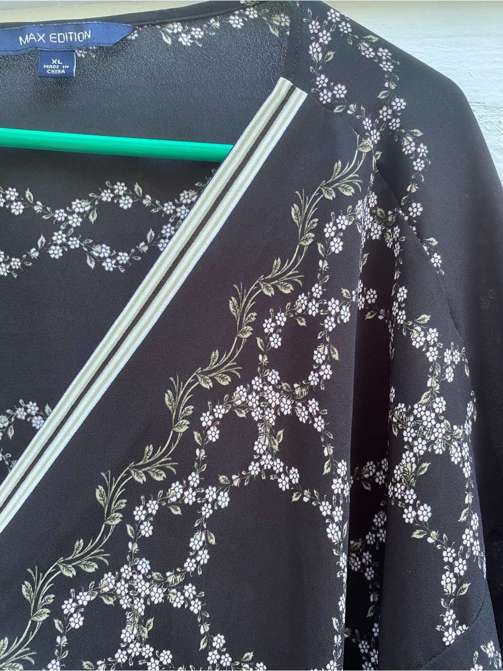 Max Edition Black and Floral Wrap Blouse - Picture 5 of 7